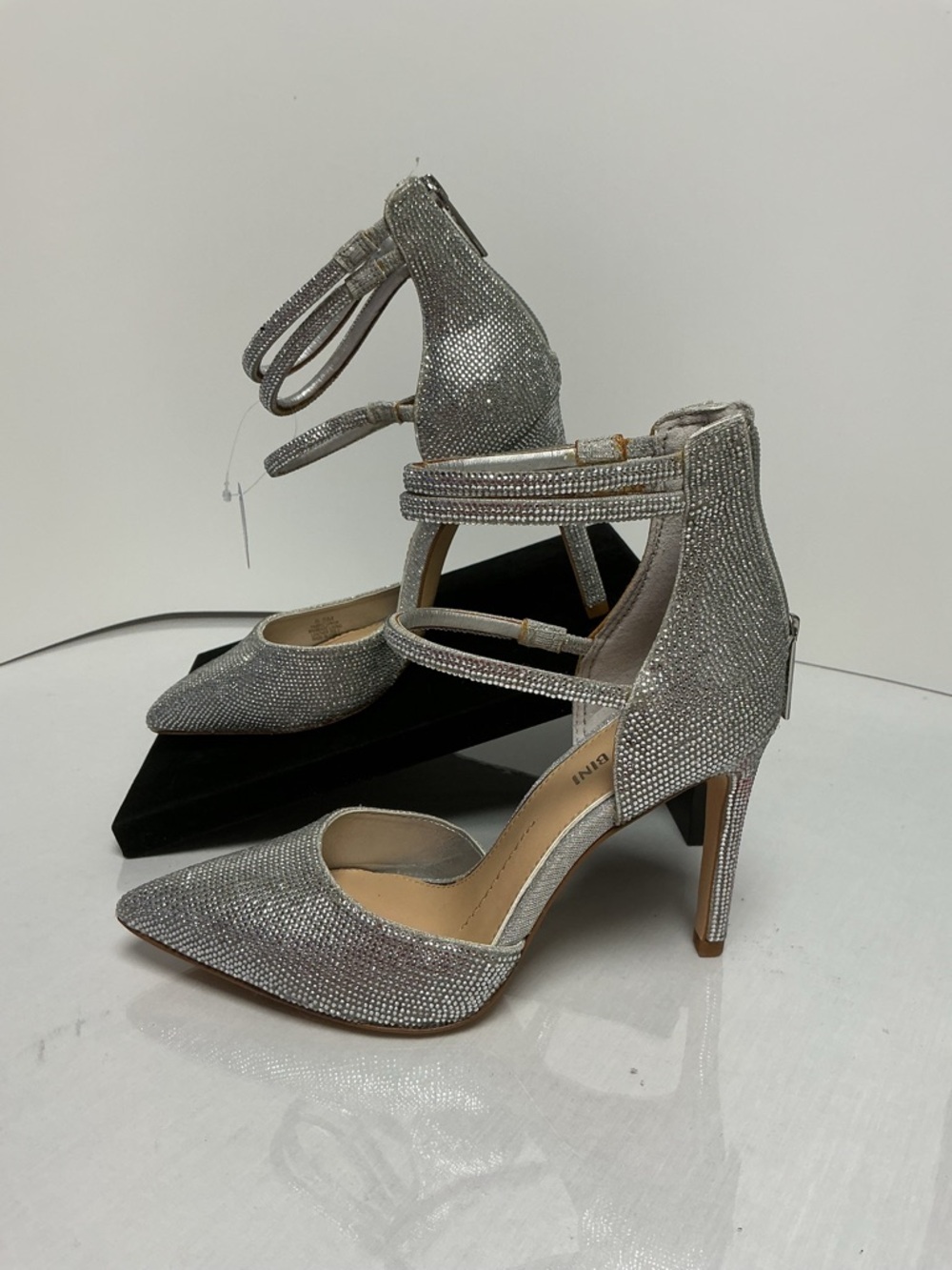 Gianni Bini Geno Two Rhinestone Pointed Toe Pumps Silver Ankle Strap Heels 6.5M